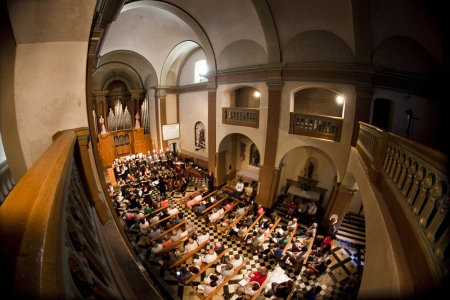 Panoràmica de l'església durant el concert