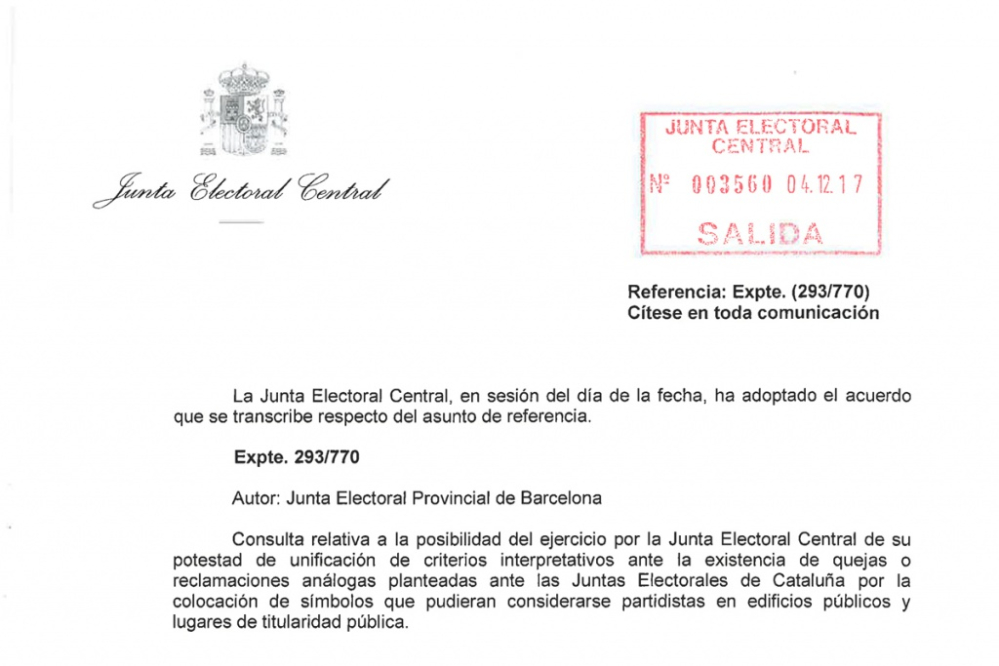 La Junta Electoral Central obliga a retirar les pancartes i símbols de l'Ajuntament